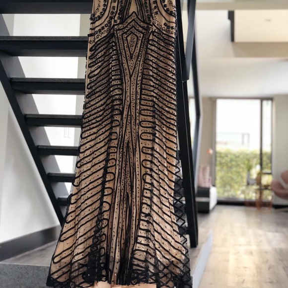 Dress - Picture 4 of 4